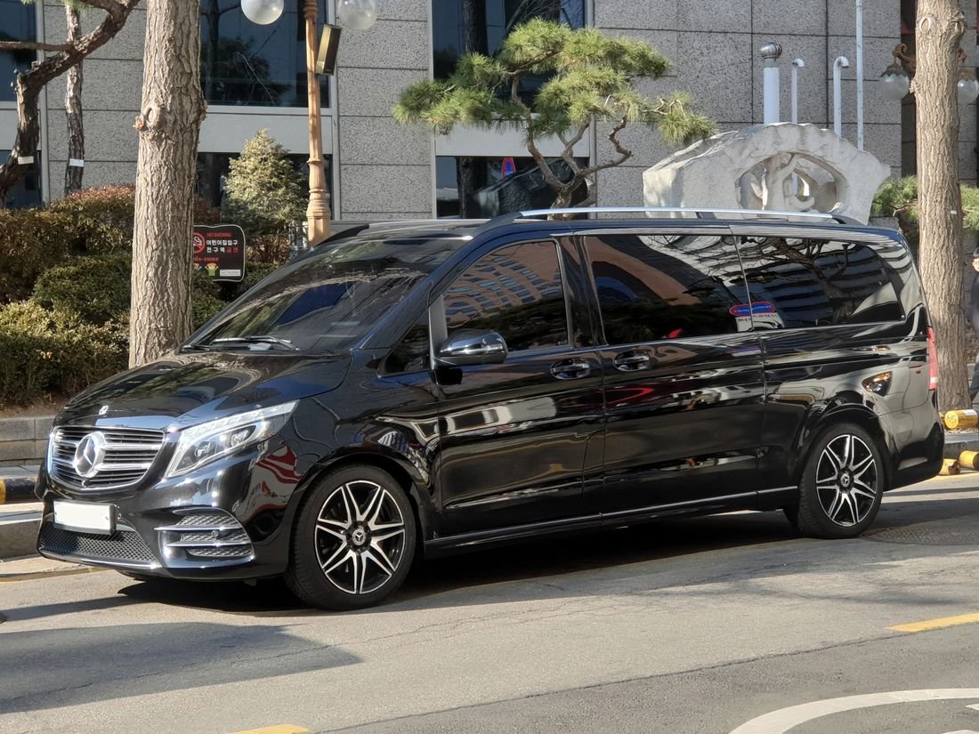 Black Mercedes-Benz V-Class van